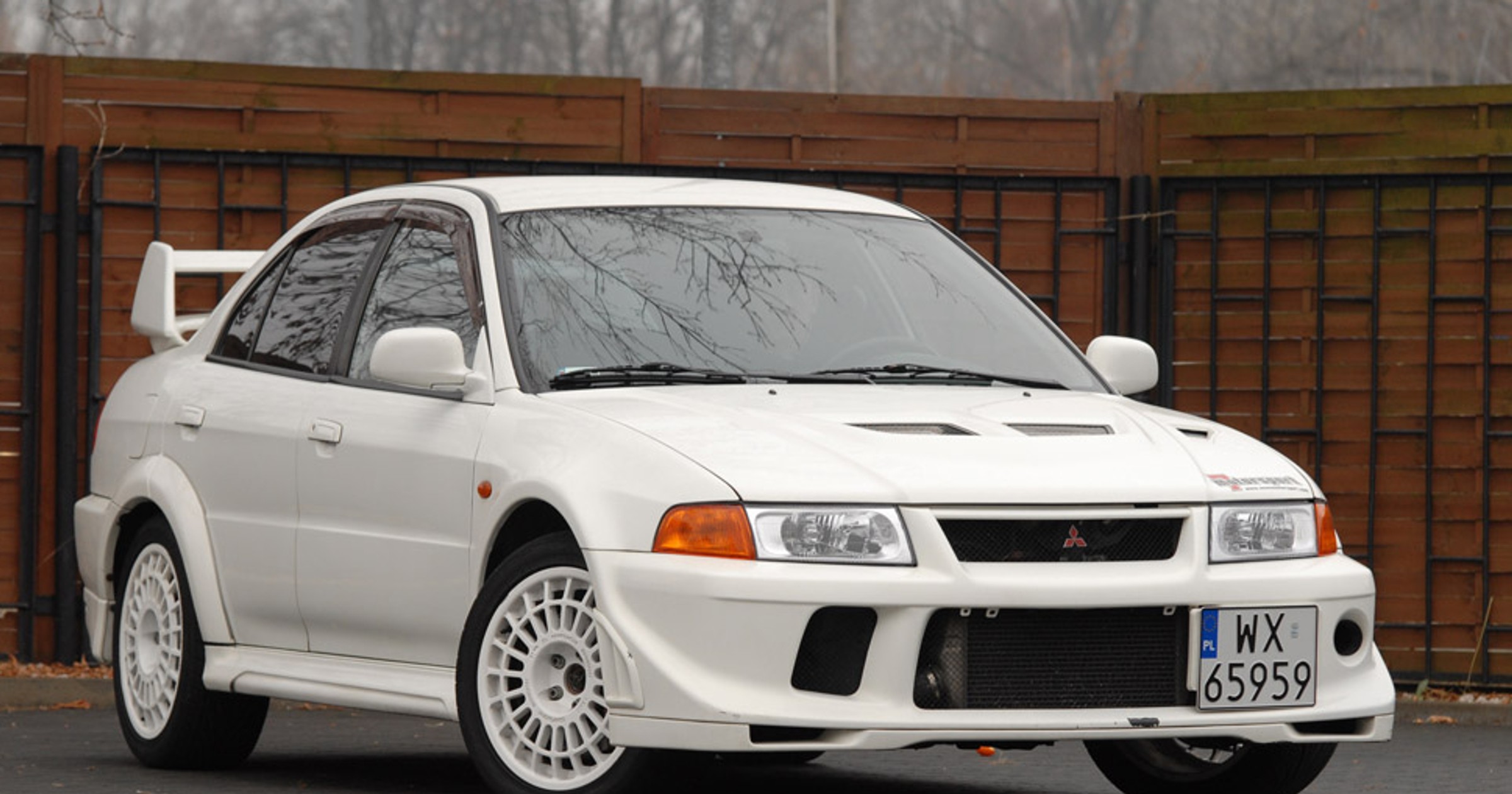 Mitsubishi Lancer Evo VI: EVOlucje na czterech kołach 