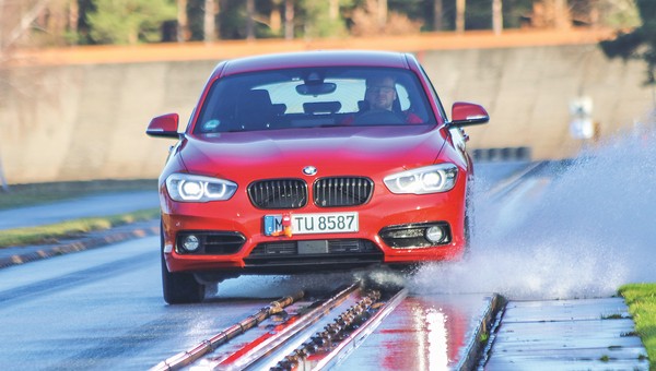 Test opon całorocznych w rozmiarze 225/45 R 17. Które są najlepsze na lato i na zimę?