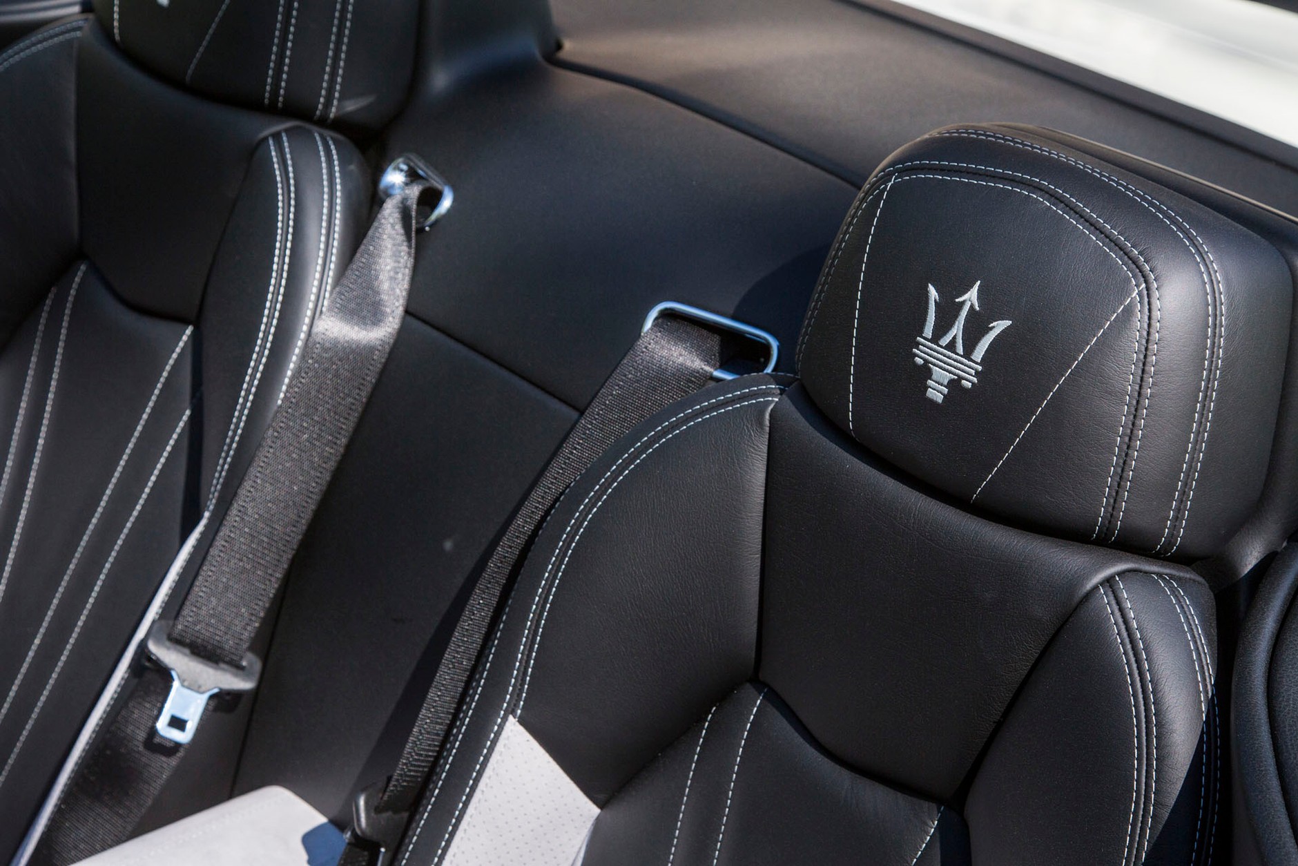 Maserati GranCabrio Sport V8 - chcesz mieć wyjątkowe auto? Musisz się spieszyć, lato tuż…tuż