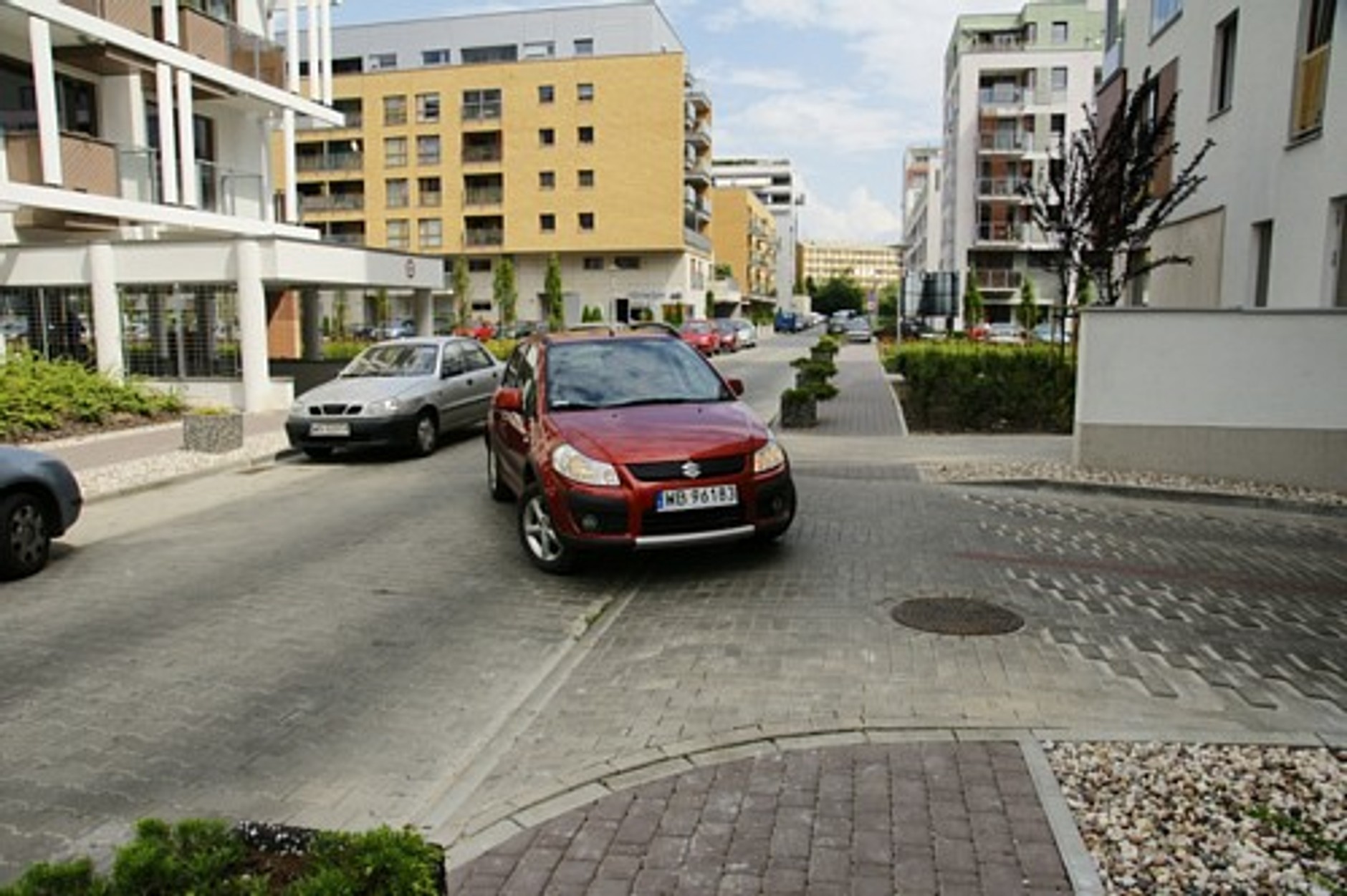Suzuki SX4 1.6 4WD - Mały, ciasny ale własny