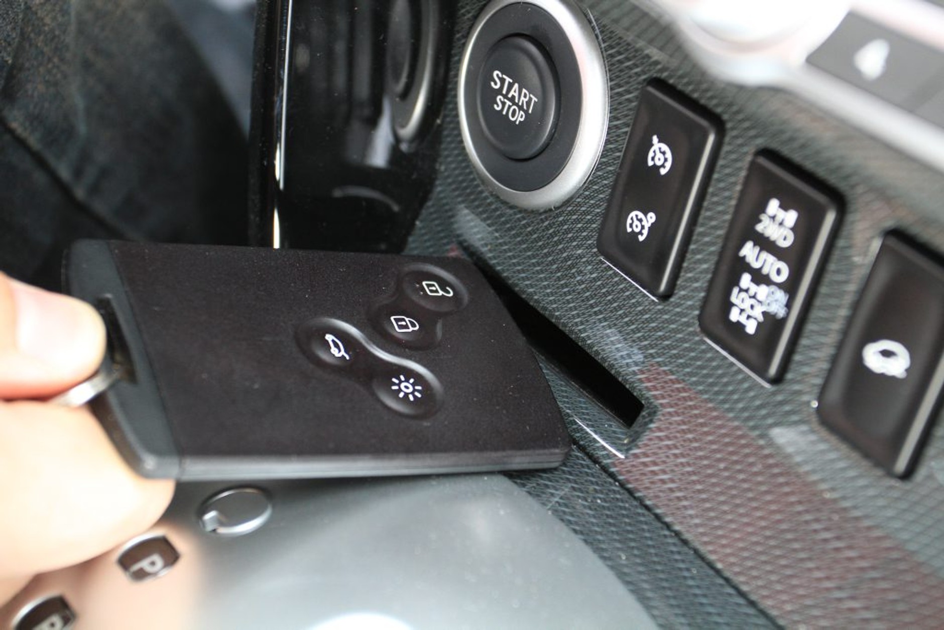 Renault Koleos - karta Hands Free