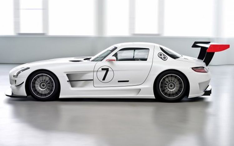 Mercedes SLS AMG GT3 - Gullwing powraca na tory