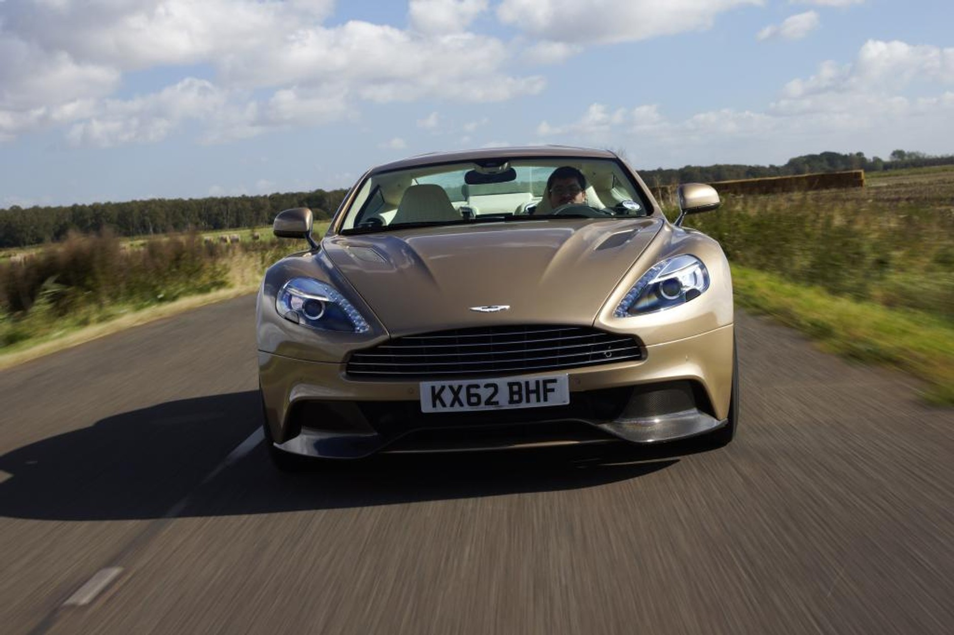 Jak jeździ Aston Martin Vanquish?