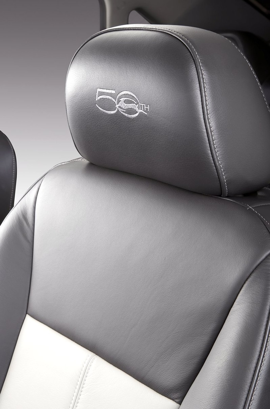 Chevrolet Impala 50th Anniversary Edition – urodziny antylopy