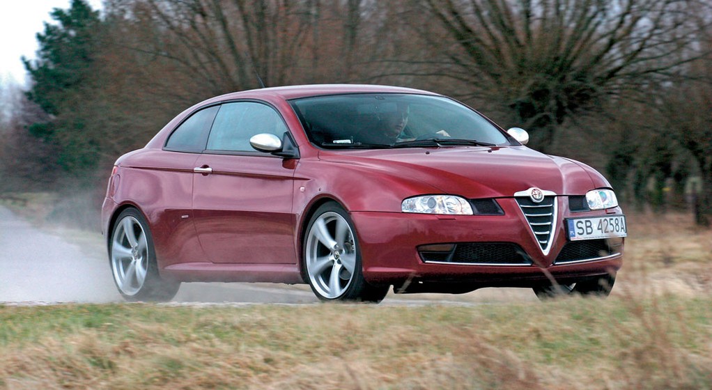 Alfa Romeo GT - kusi nie tylko ceną i wyglądem