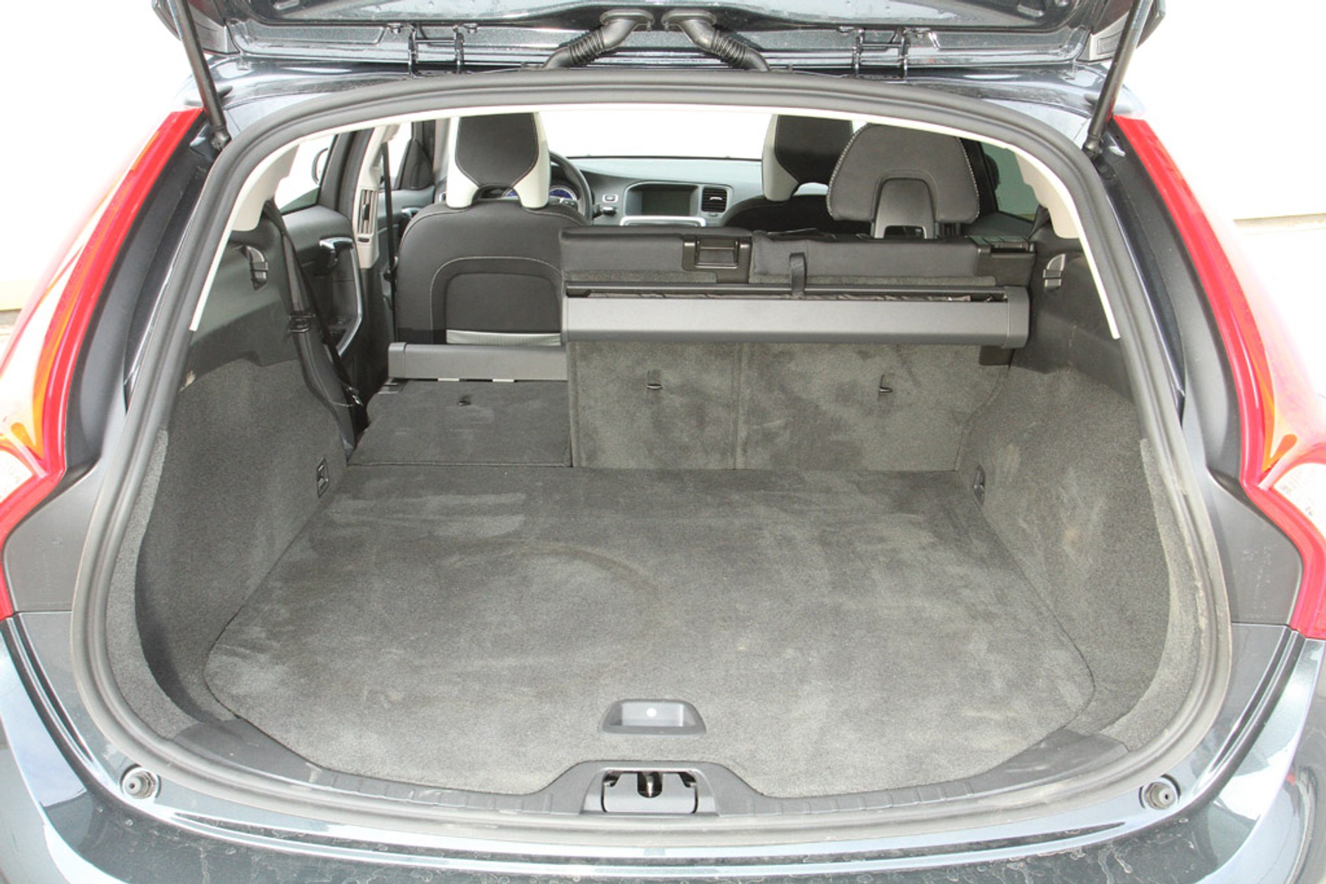 Volvo V60 T3 R-Design: mocny już w podstawie