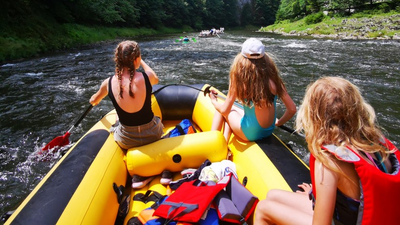 Nie masz pomysłu, jak spędzić weekend z rodziną? Połącz biwak ze spływ - BIG STORY+