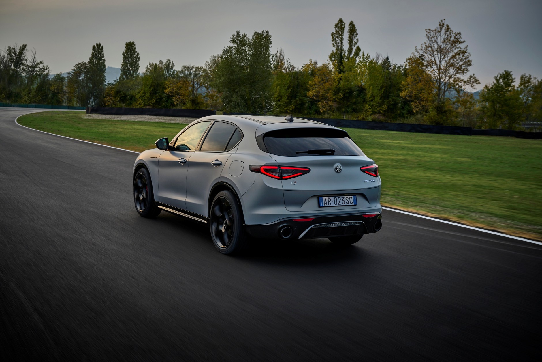 Alfa Romeo Stelvio (po modernizacji; model na 2023 r.)