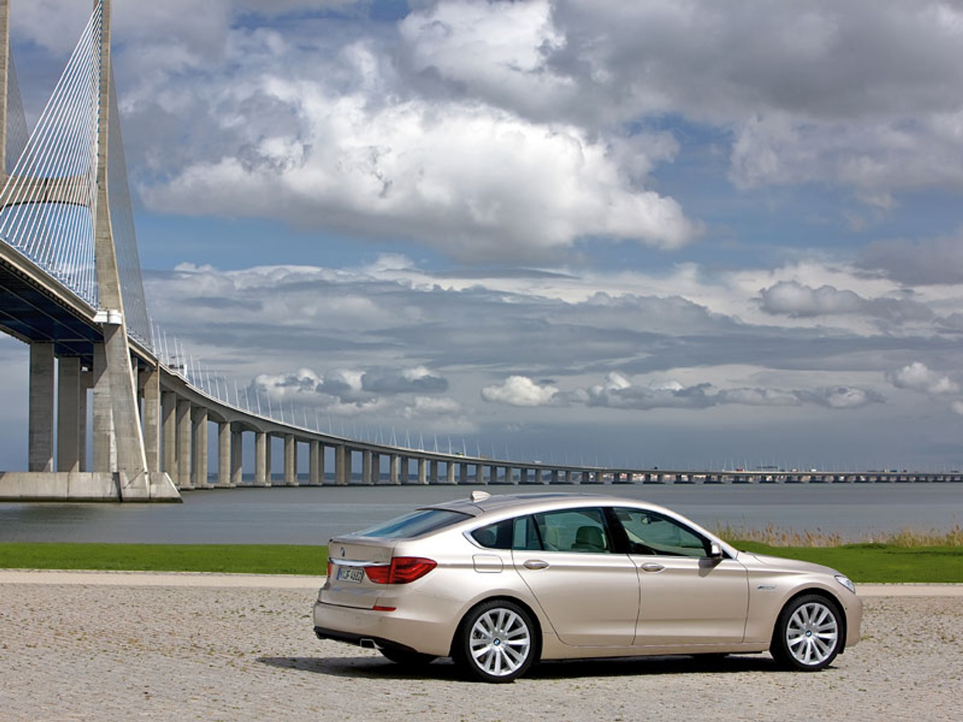 IAA Frankfurt 2009: BMW 5 GT – pierwsze wrażenia (fotogaleria)