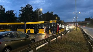 Wjechał przegubowcem pod prąd na DTŚ i zablokował trasę. Grozi mu 30 tys. zł grzywny