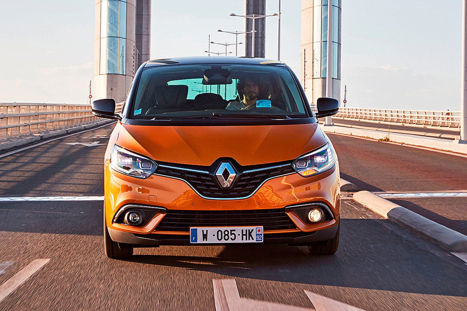 Renault Scenic - komfortowy van na 20-calowych kołach