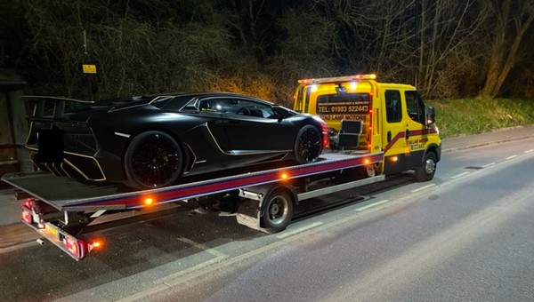 Odholowali Lamborghini za półtora mln zł, bo nie zapłacił kilku tys. podatku drogowego
