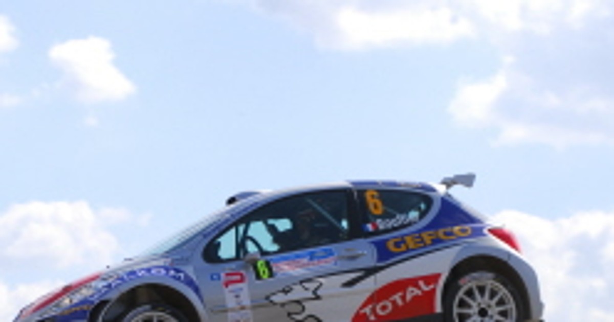 Samochody Peugeot 207 Super 2000 najlepsze w Rajdzie Dolnośląskim