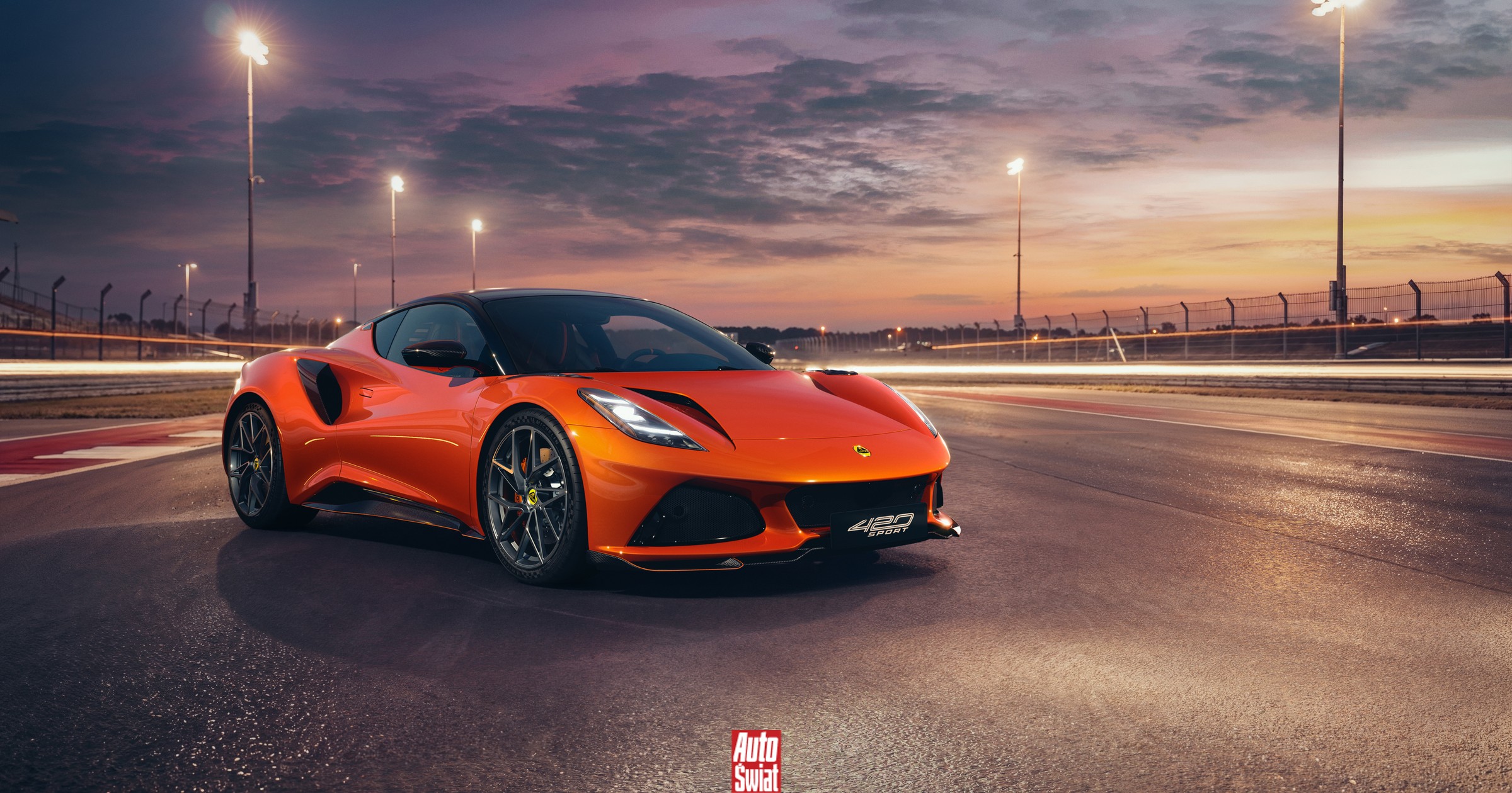 Lotus Emira 420 Sport: Najmocniejsza Emira Zadebiutowała