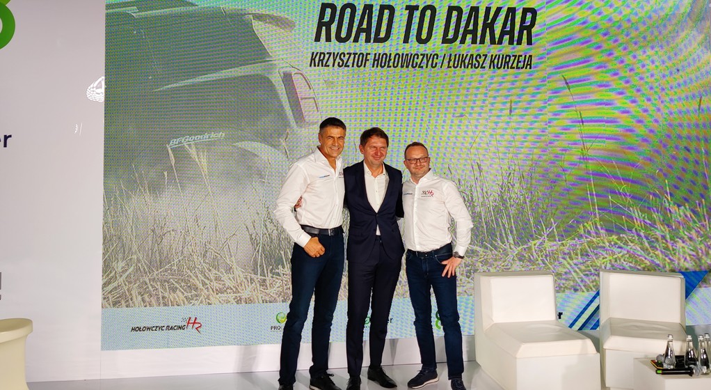 Konferencja prasowa Krzysztofa Hołowczyca, Jarosława Peczki i Łukasza Kurzei