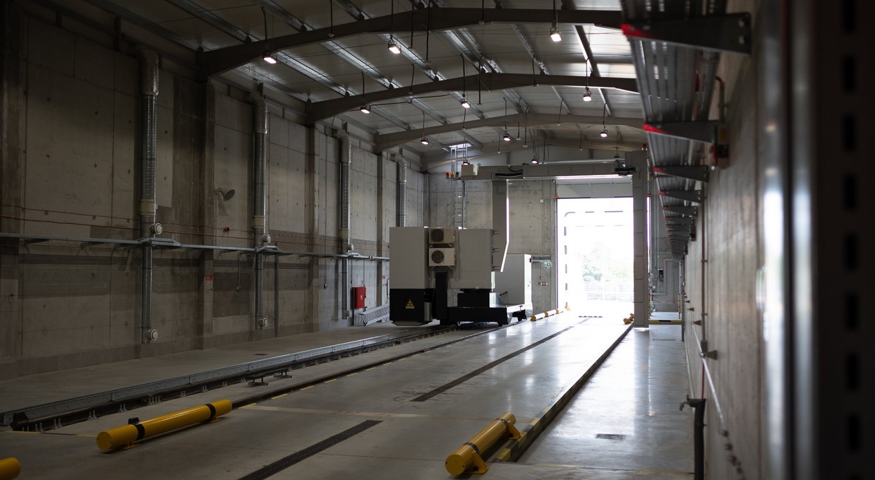 Skaner RTG do prześwietlania pojazdów na granicy w Budomierzu. To nie żart