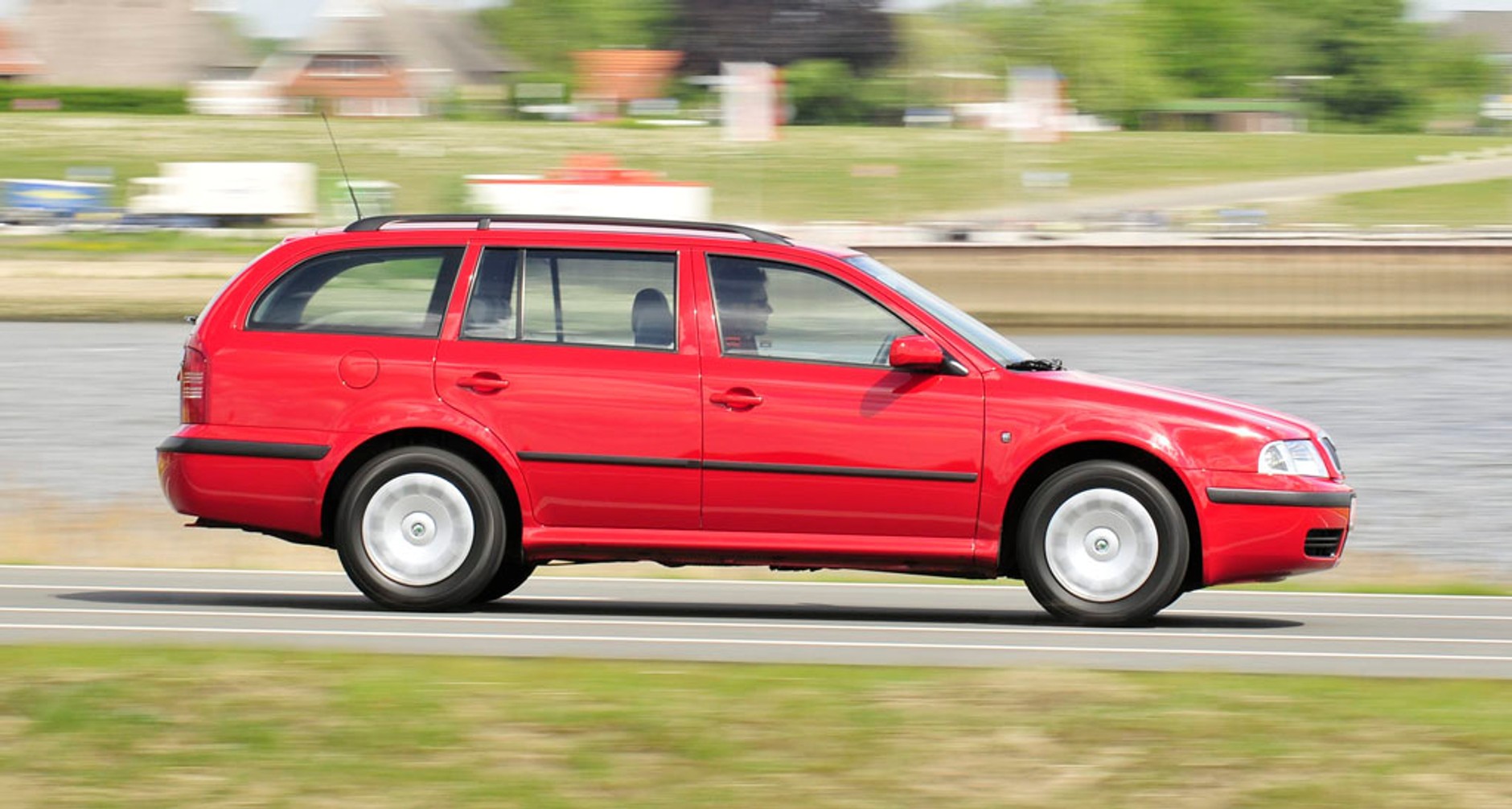 Skoda Octavia Combi (1997-2010) - cena od 7 000 zł
