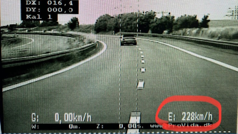 Polak w Niemczech testował prędkość maksymalną swojego BMW