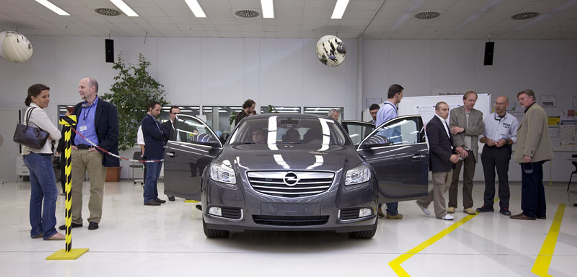 Opel Insignia: pierwsza statyczna prezentacja