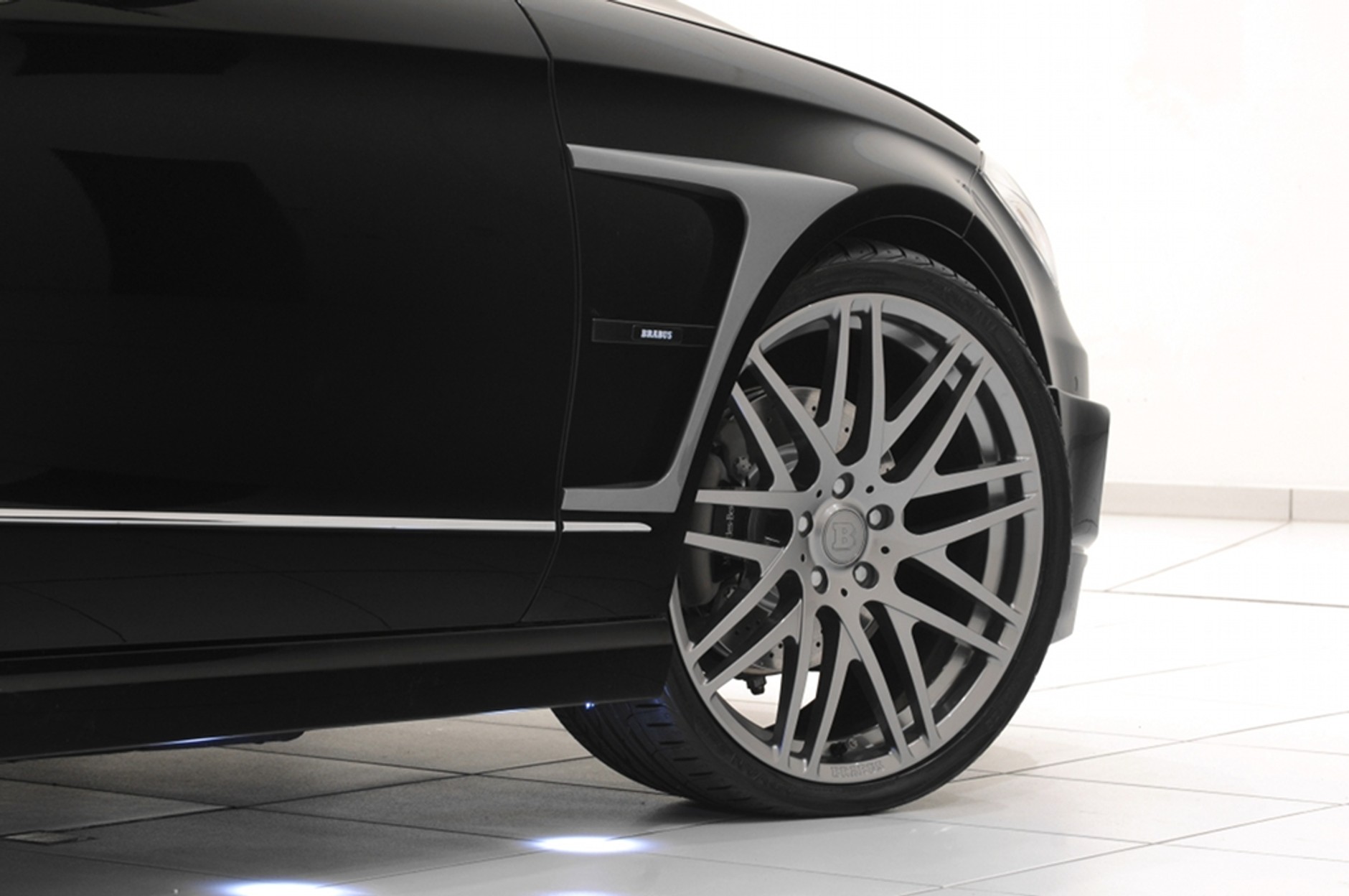 Nowy Mercedes CLS po tuningu Brabusa