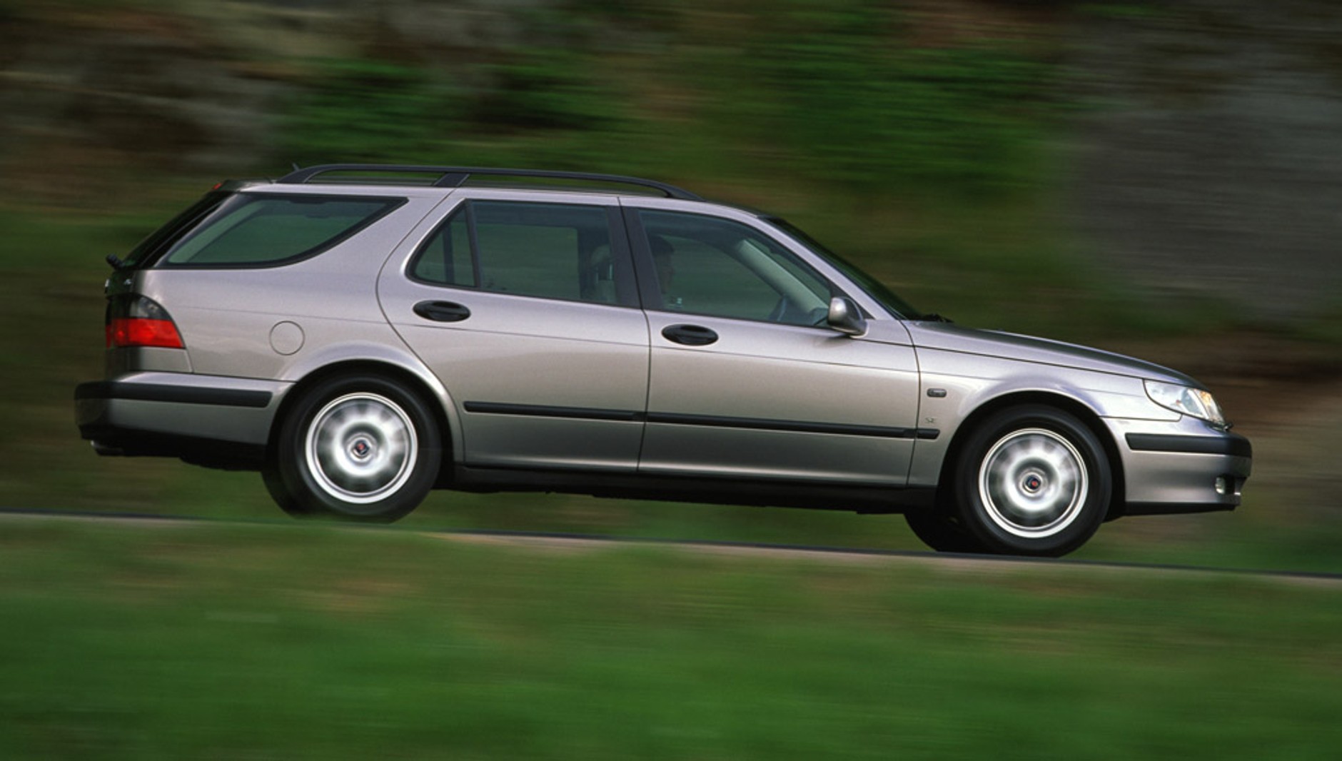 Saab 9-5: czy warto kupić używanego "Szweda"?