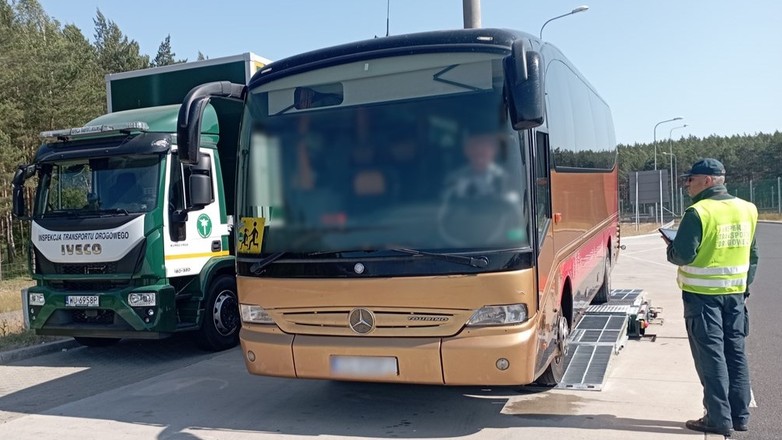 Szczegółowa kontrola stanu technicznego autobusu z użyciem Mobilnej Jednostki Diagnostycznej