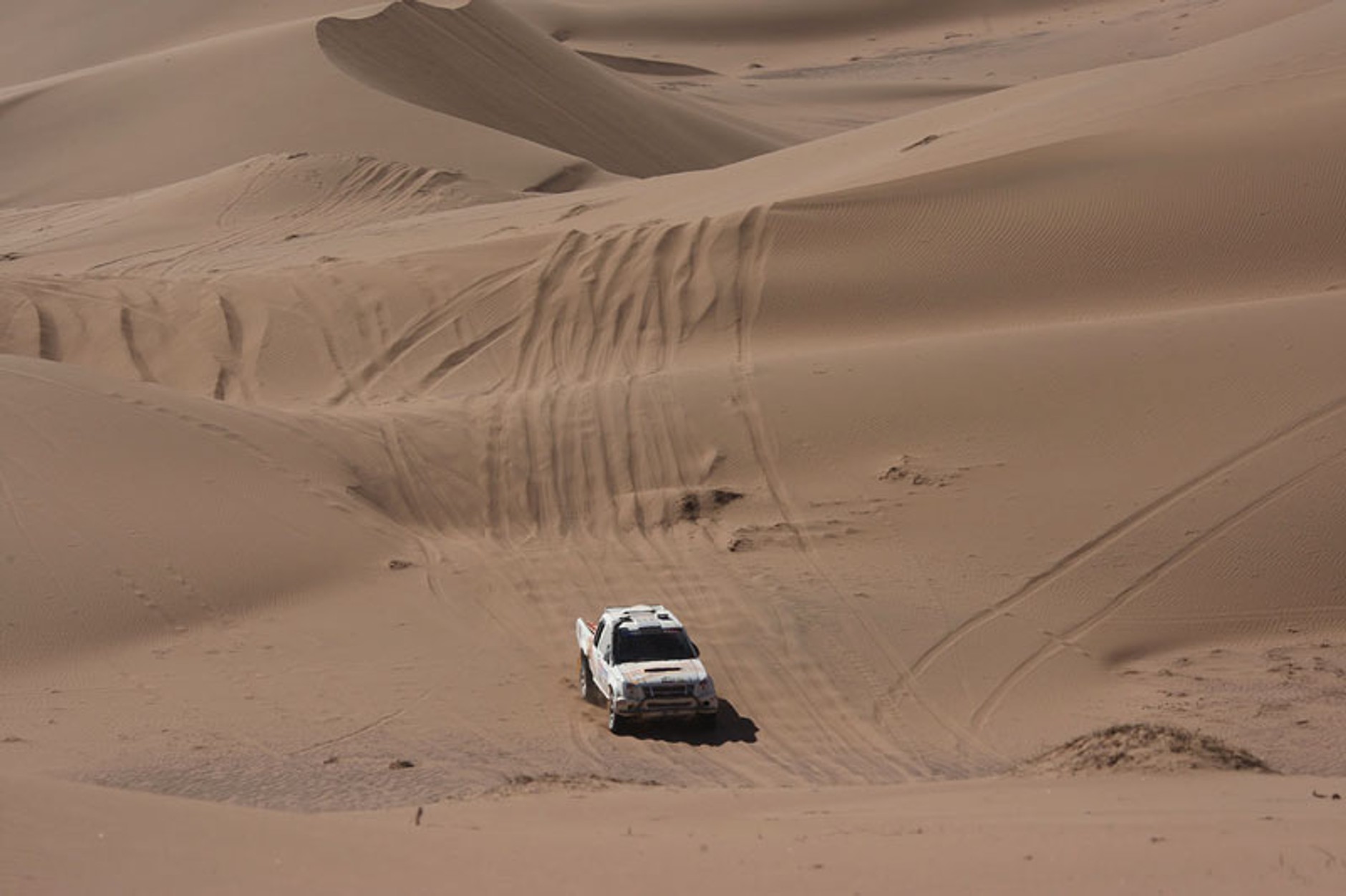 Rajd Dakar 2010: Przygoński już 8, Sonik broni honoru (12. etap na żywo, wyniki, foto)