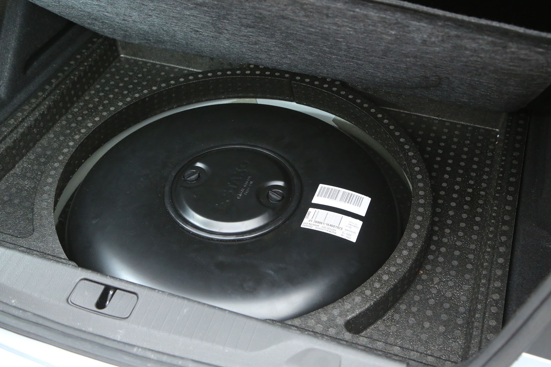 Opel Astra 1.4 Turbo LPG - nocny sedan zasilany gazem