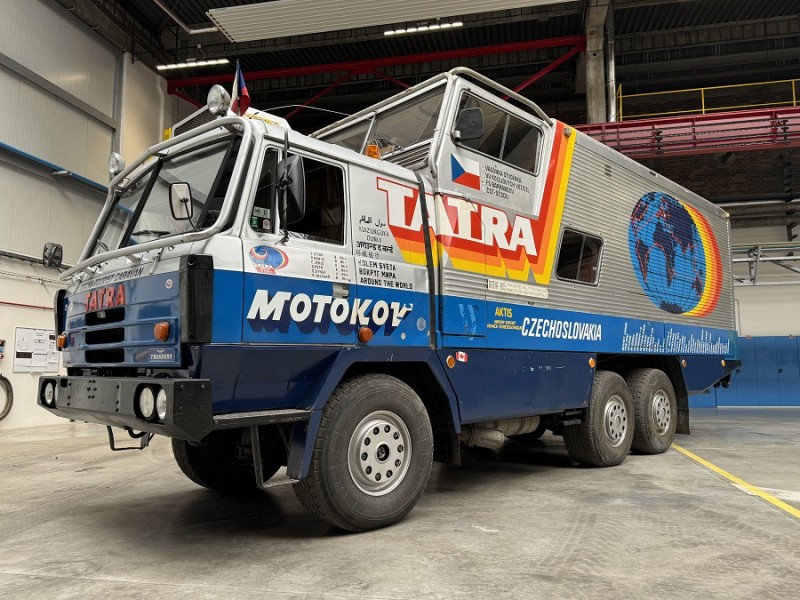 Tatra 815