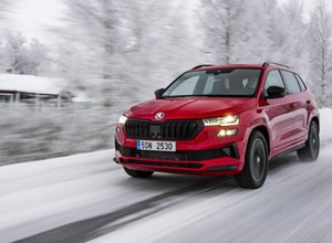 Sprawdziłem, co daje napęd 4x4 i czy warto "przepłacić"