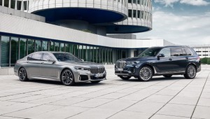 BMW X7 i BMW serii 7 – pojedynek na szczycie