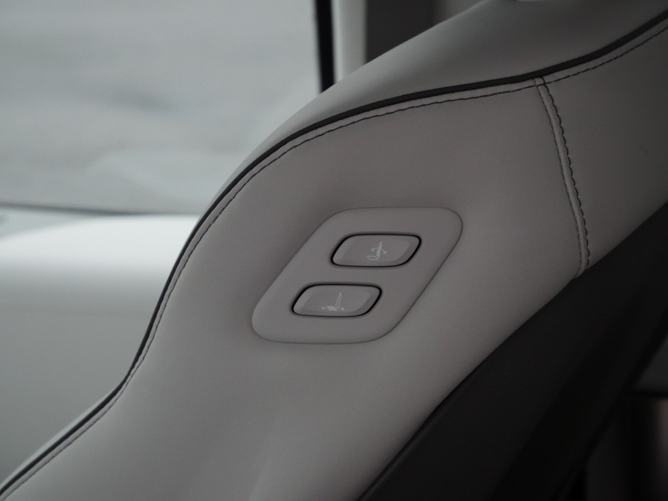 Hyundai Staria 1.6 T-GDi HEV (225 KM) Luxury