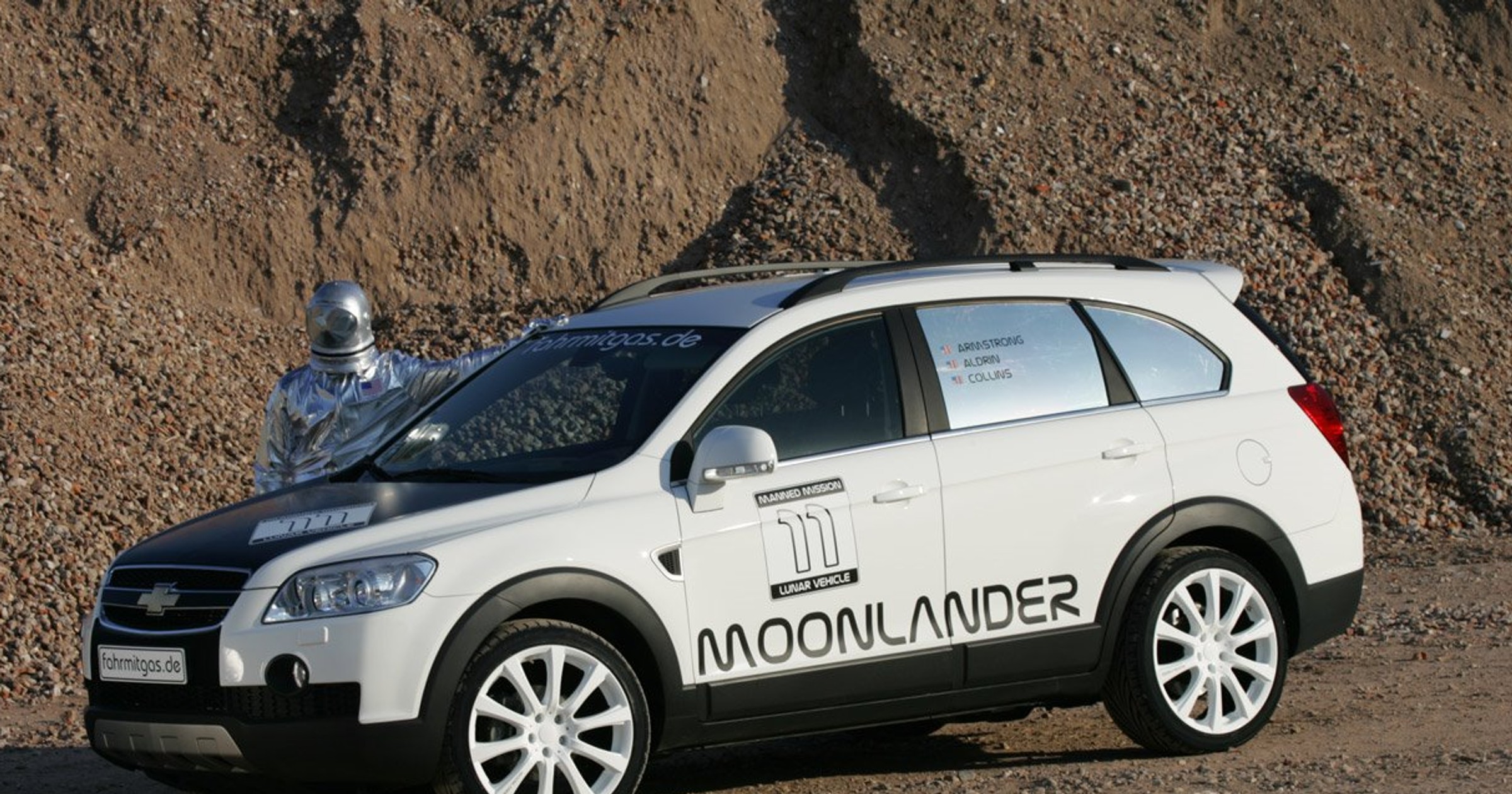 Chevrolet Captiva Moonlander - Zabierze aż na księżyc