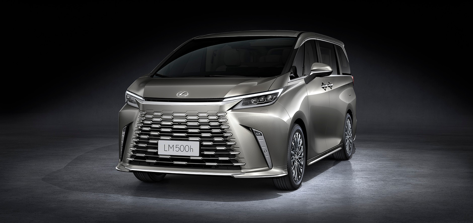 Lexus LM 350h. Ekskluzywny van z Azji debiutuje w Europie
