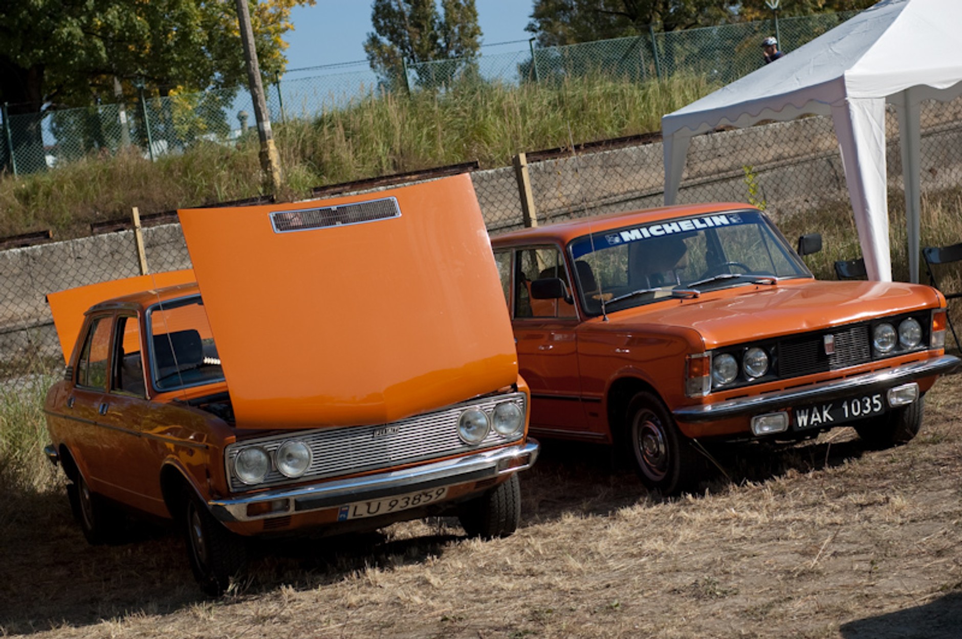 Polskie motocykle i samochody na torze FSO