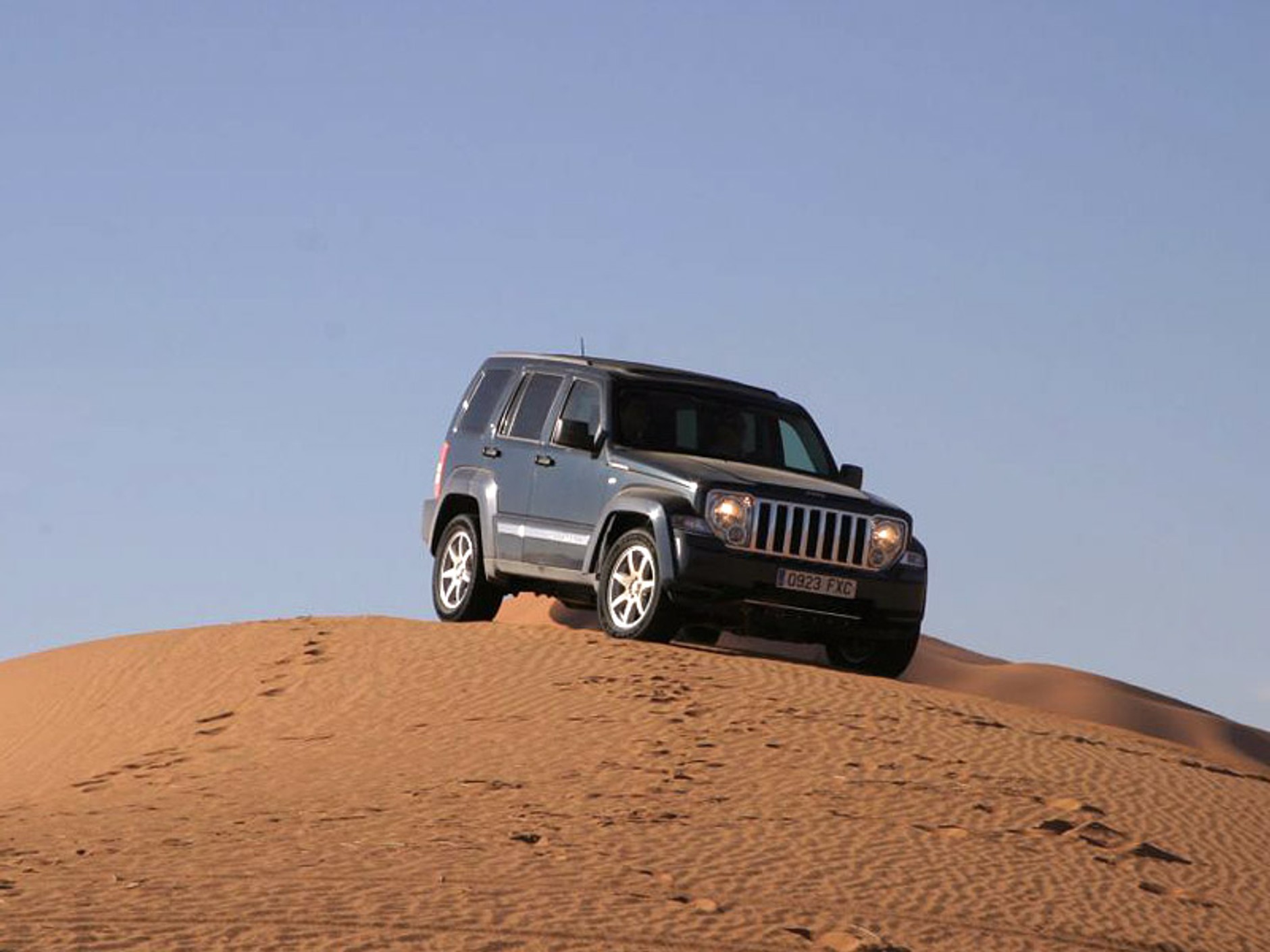 Jeep Cherokee na trasie Dakaru – pierwsze wrażenia z jazdy