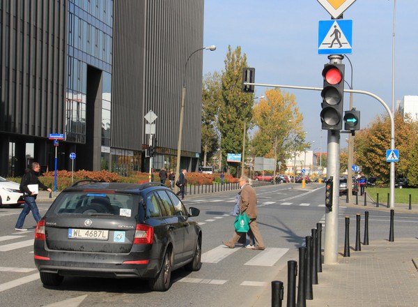 Z przestrzeganiem tego przepisu drogowego mam problem. Można przypłacić to zdrowiem