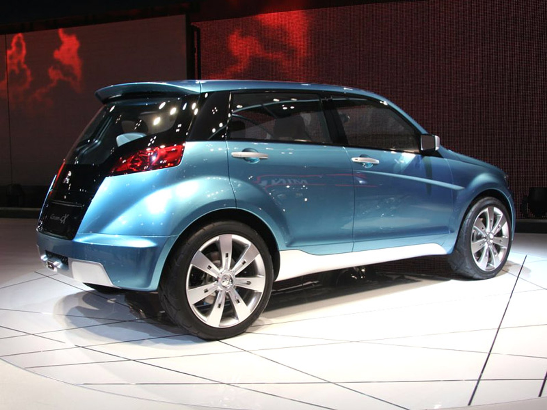 Tokio  : Mitsubishi Concept-cX – ekologiczny koncept SUV