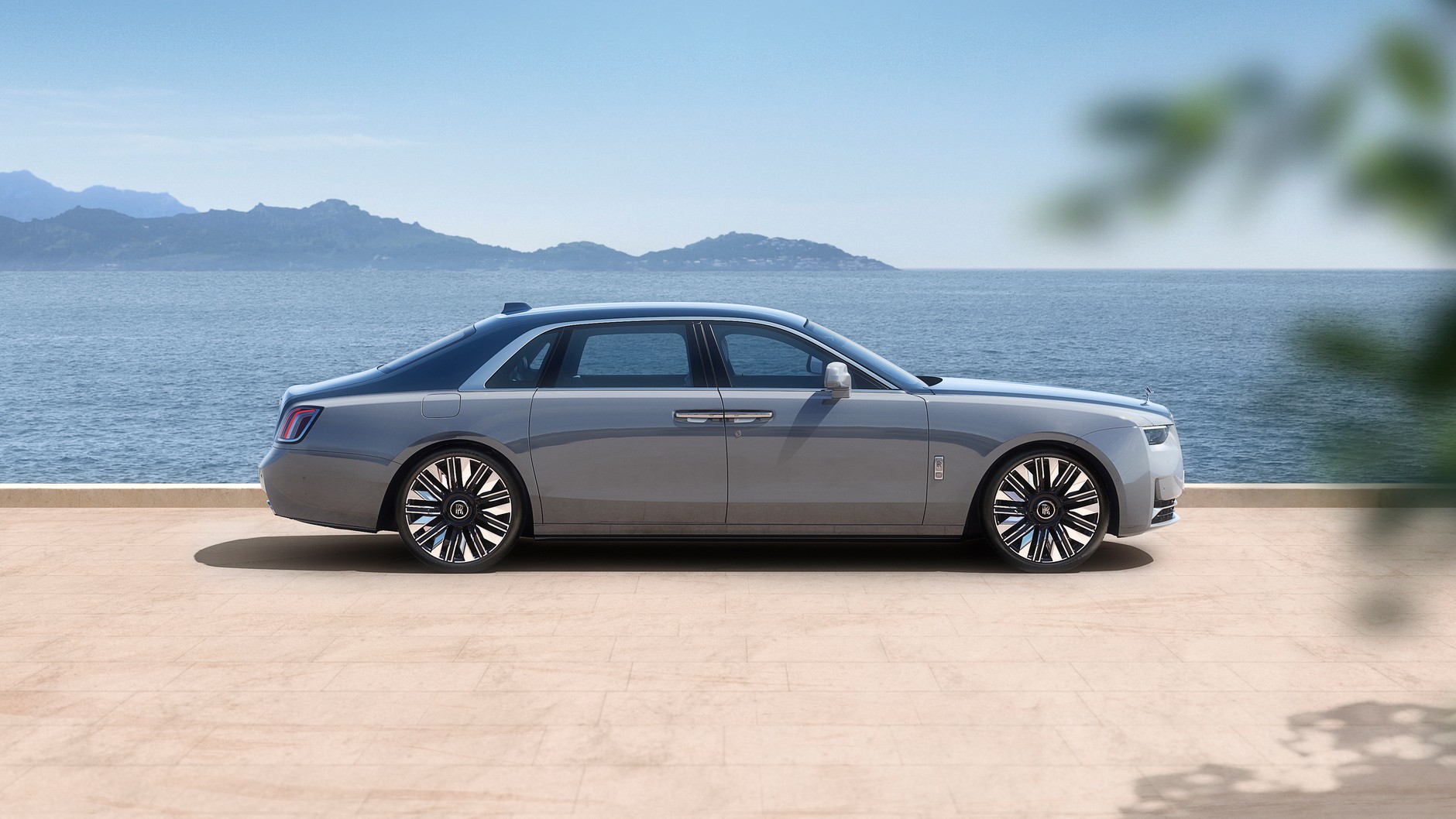 Rolls-Royce Ghost II (2025)