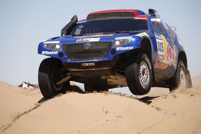 Rajd Dakar 2010: Przygoński już 8, Sonik broni honoru (12. etap na żywo, wyniki, foto)