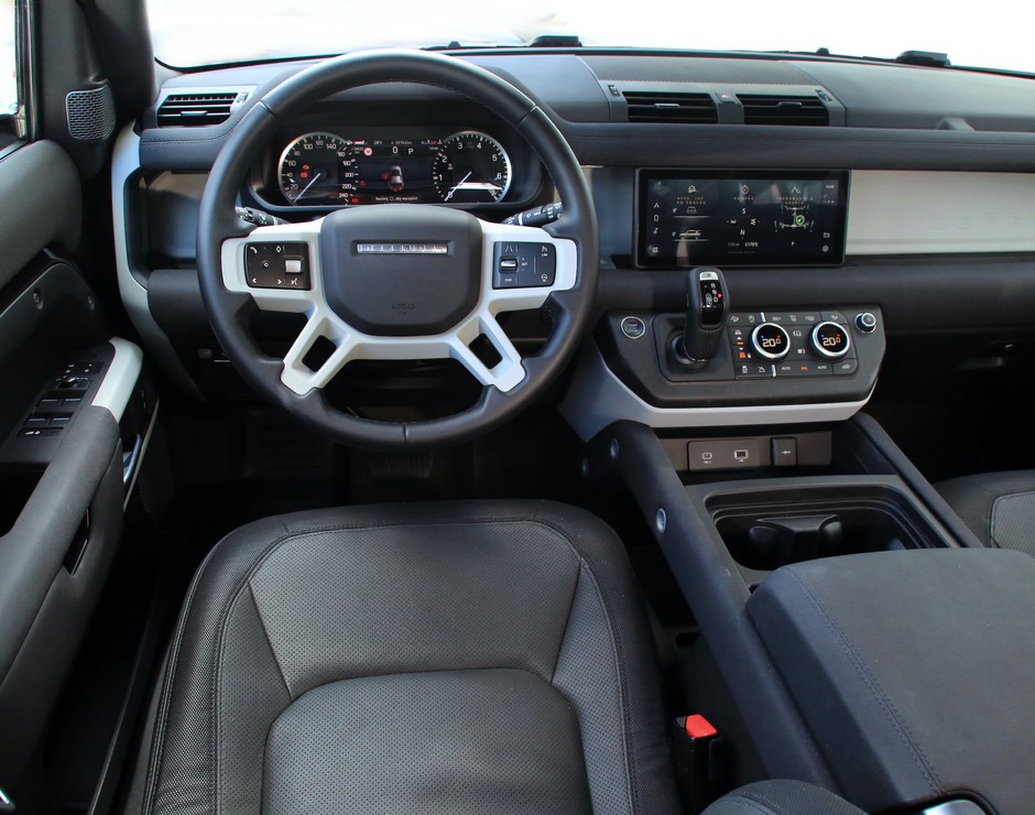 Land Rover Defender 110