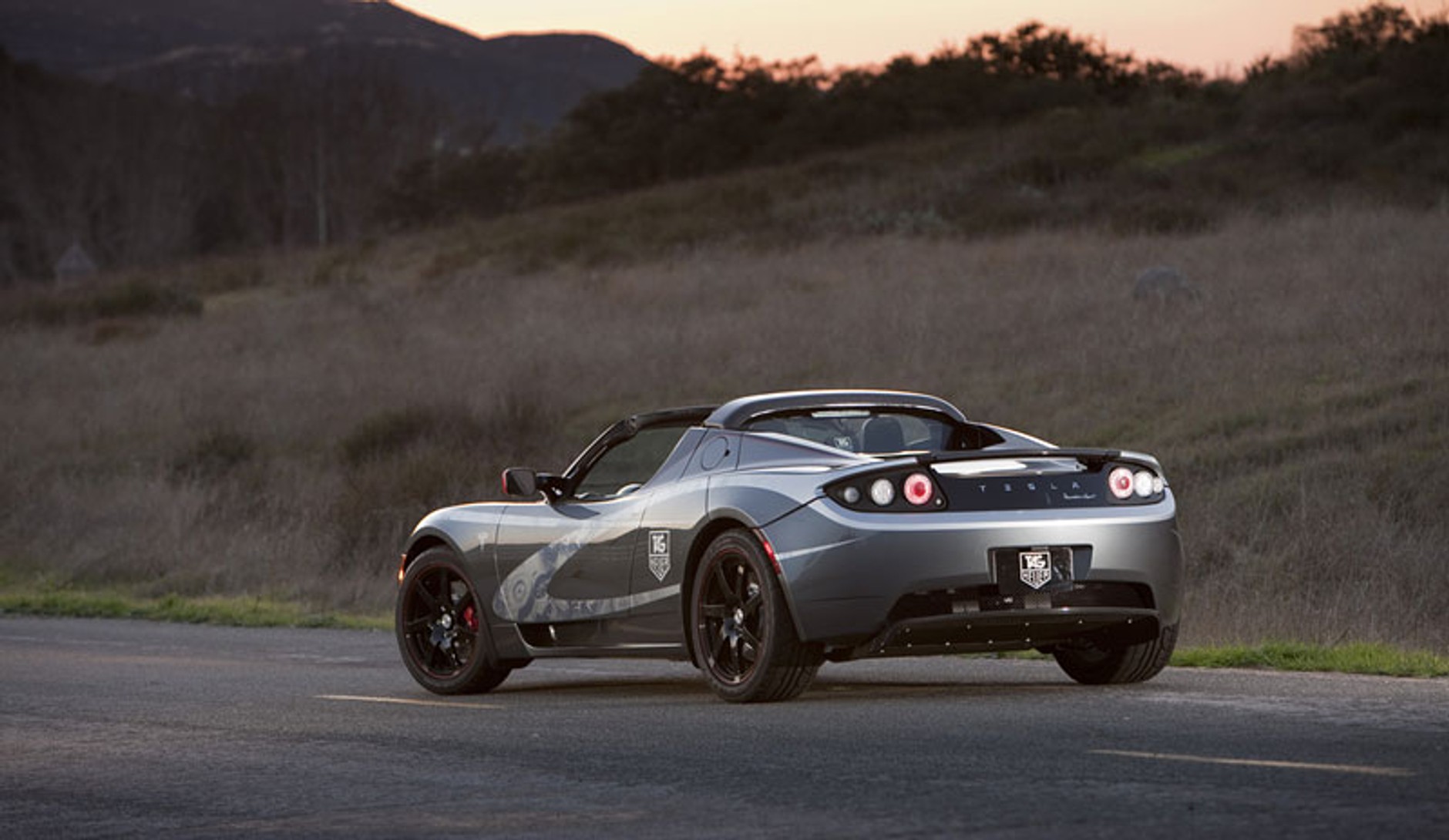 Tesla Roadster w podróży dookoła świata