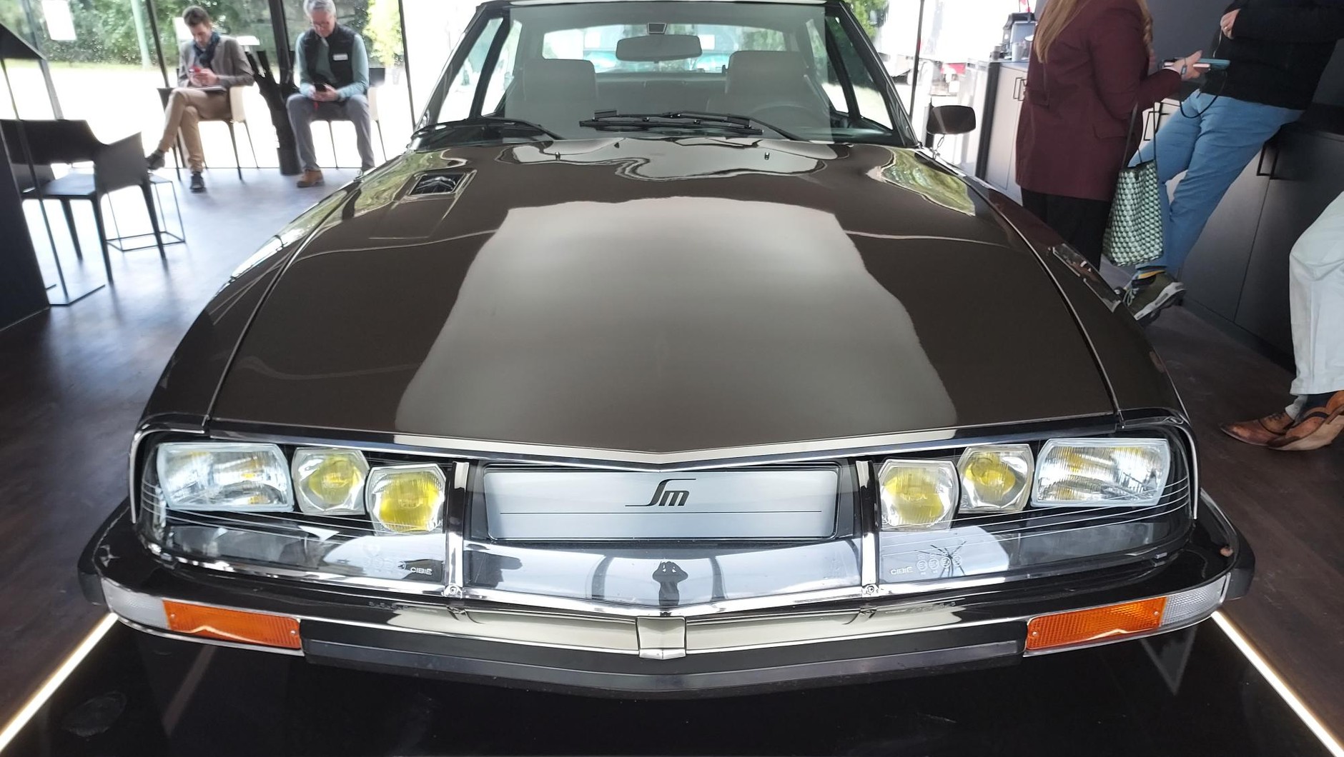 Citroen SM – reflektory i tablica rejestracyjna za szklanym ekranem