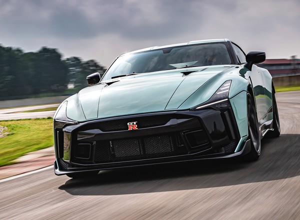Nissan GT-R 50 by Italdesign – stylowe 720 KM