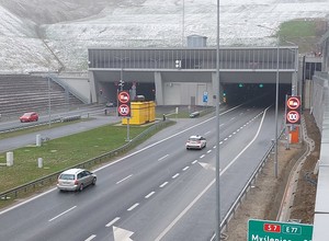 Gigantyczny ruch w polskim tunelu. W ferie przejechało nim 1,2 mln pojazdów