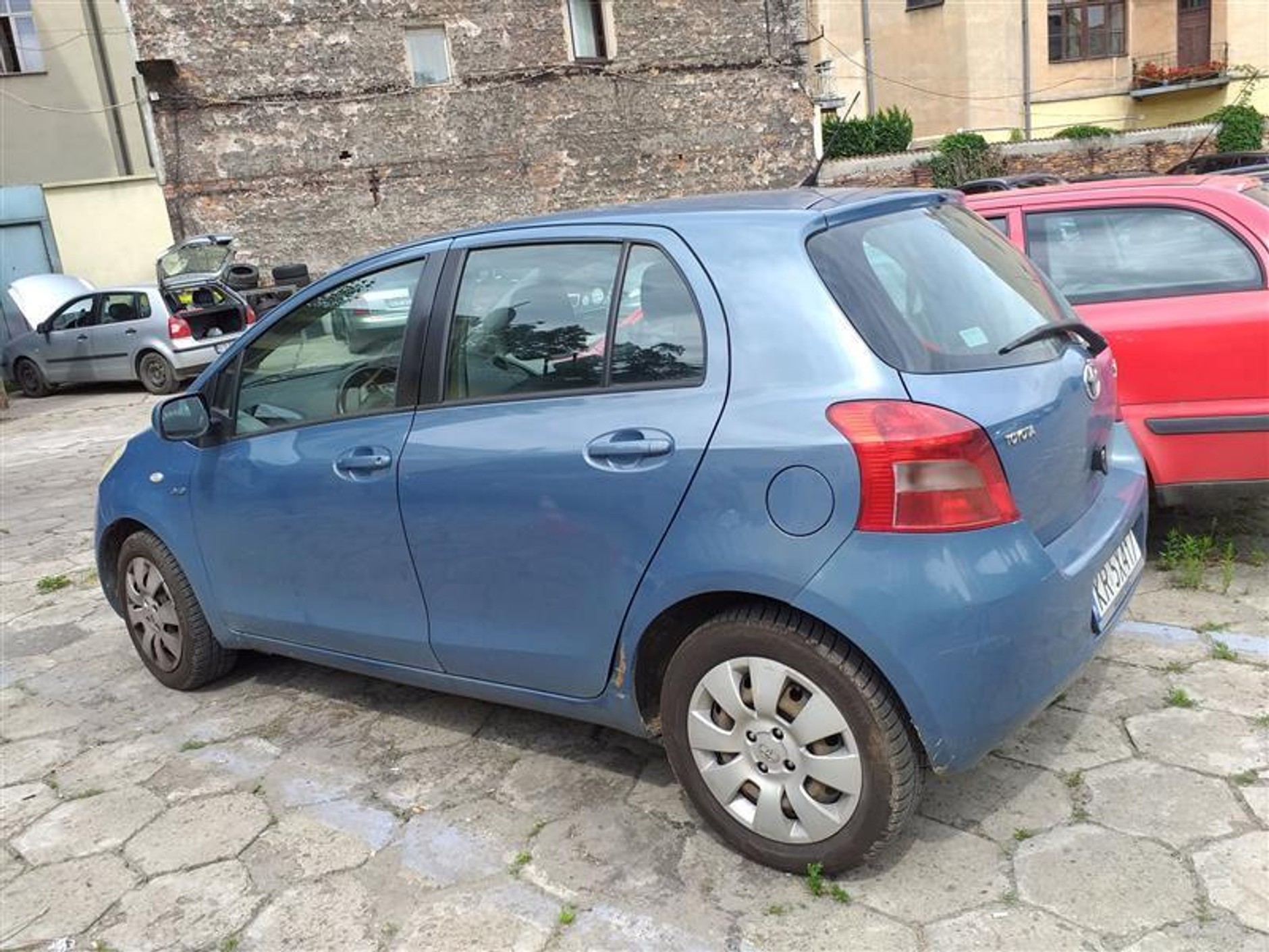 Auto wystawione na licytację komorniczą: Toyota Yaris z silnikiem Diesla, rok prod. 2007, 161 btys. km przebiegu. Cena wywoławcza 9300 zł