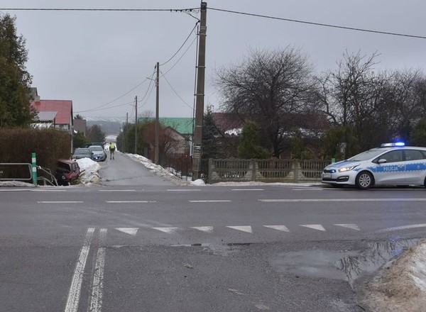 Dwoje Szczebrzeszynian zderzyło się w Wielączy. Na ratunek ruszyli druhowie z Niedzielisk