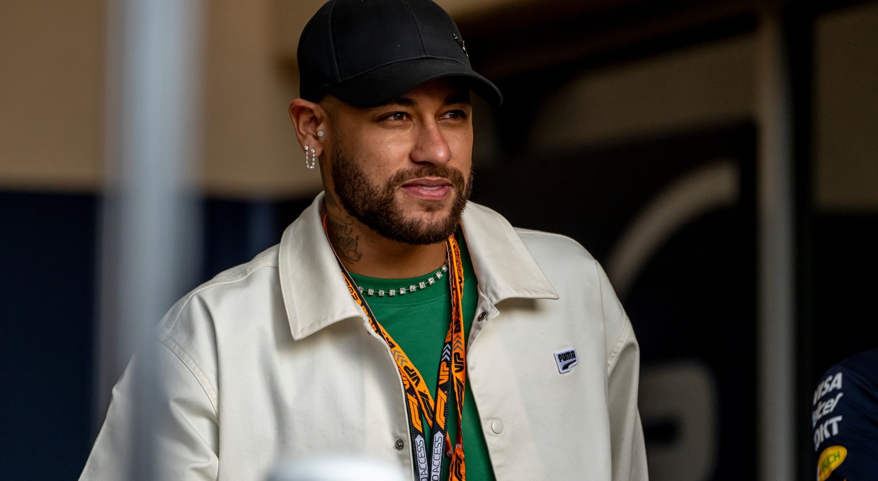 Neymar wydał fortunę na unikatowe auto, które nie wyjedzie na ulicę. To Batmobil