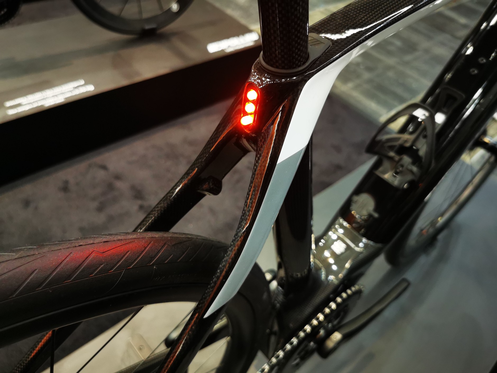 Targi Eurobike 2023 we Frankfurcie: fajne, dopóki działa – zintegrowane oświetlenie