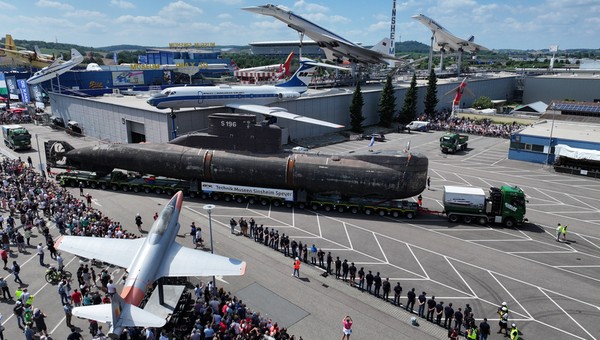 To był logistyczny wyczyn. Ogromny U-Boot dotarł do celu